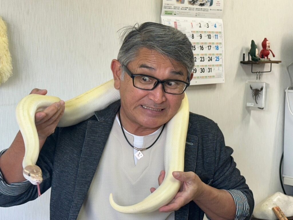 年越し　感謝　ヘビ