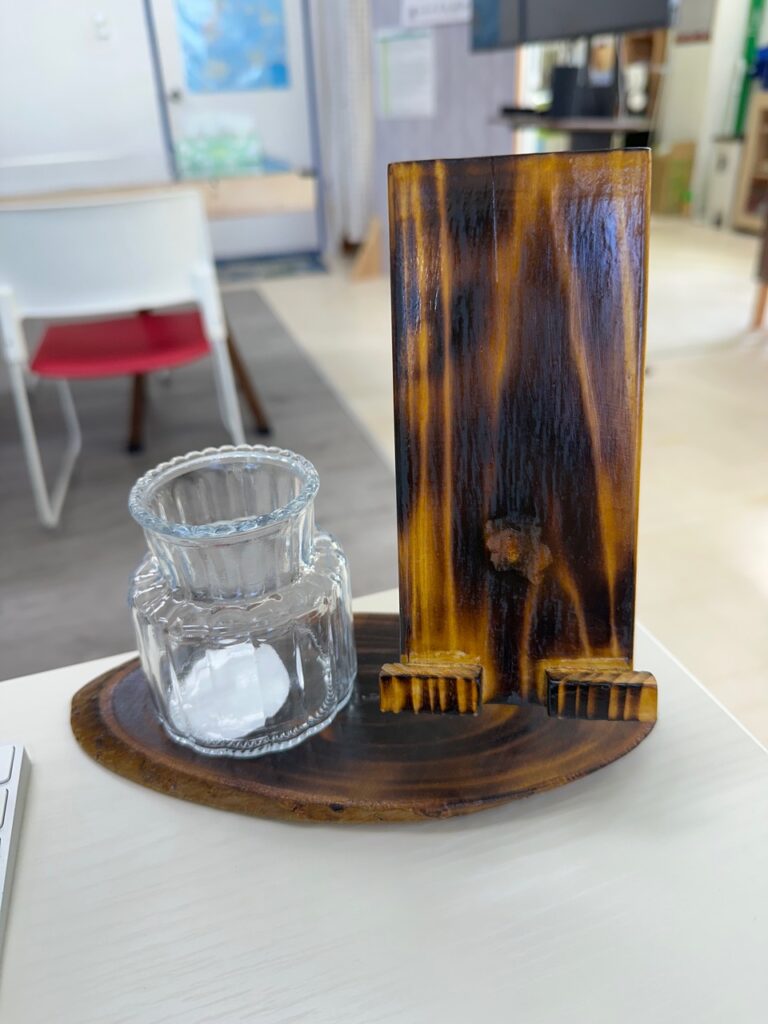 手作り　スマホスタンド