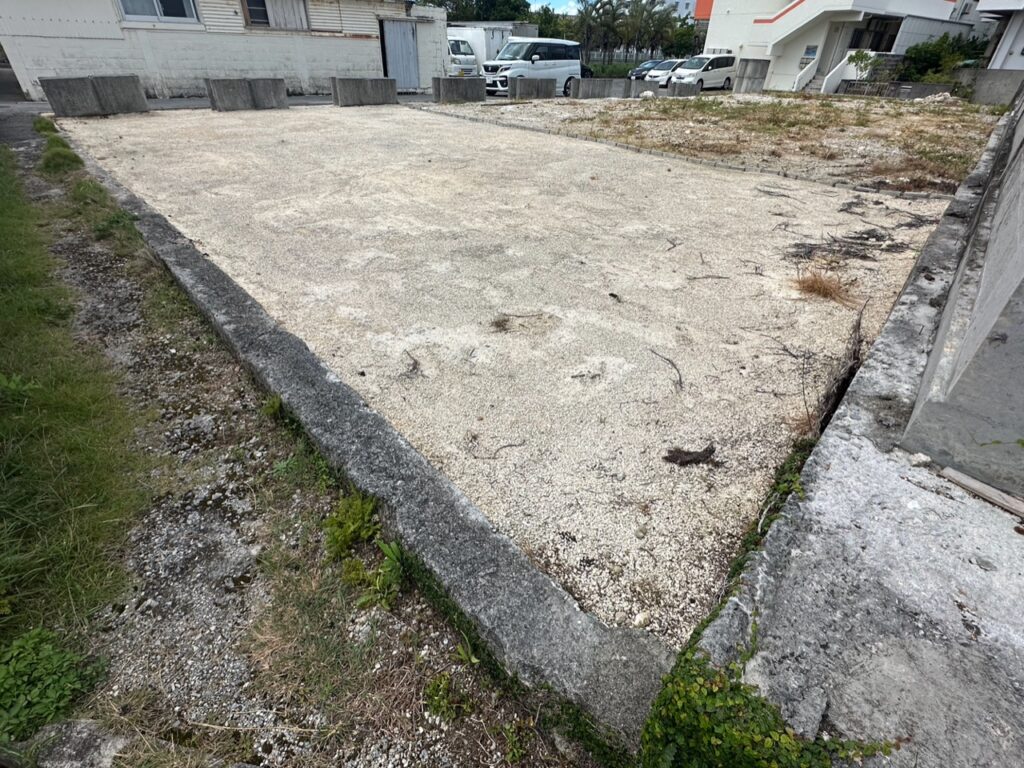 雑草対策　施工後２年経過　雑草生えない状態