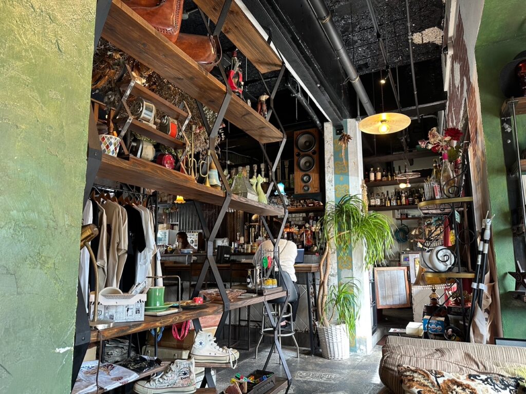 嘉手納町　カフェ　