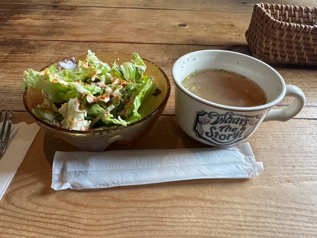 サラダとスープ　嘉手納町　カフェ