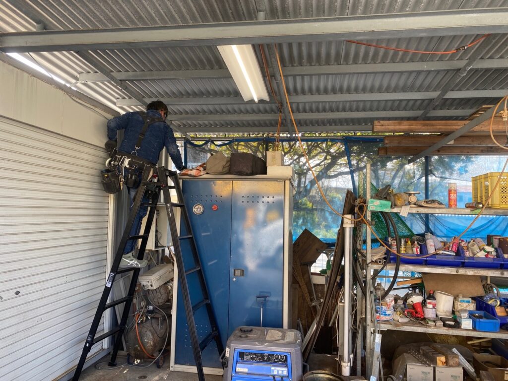 施工もプロが行います　防犯カメラ