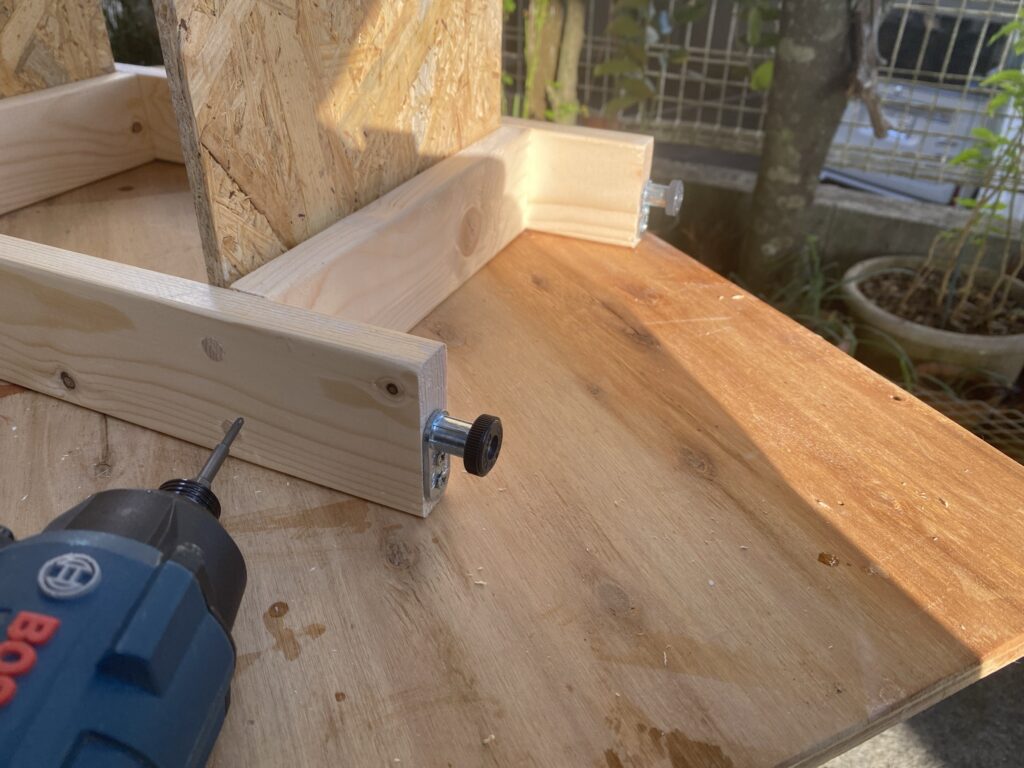 アジャスター　高さ調整　棚づくり