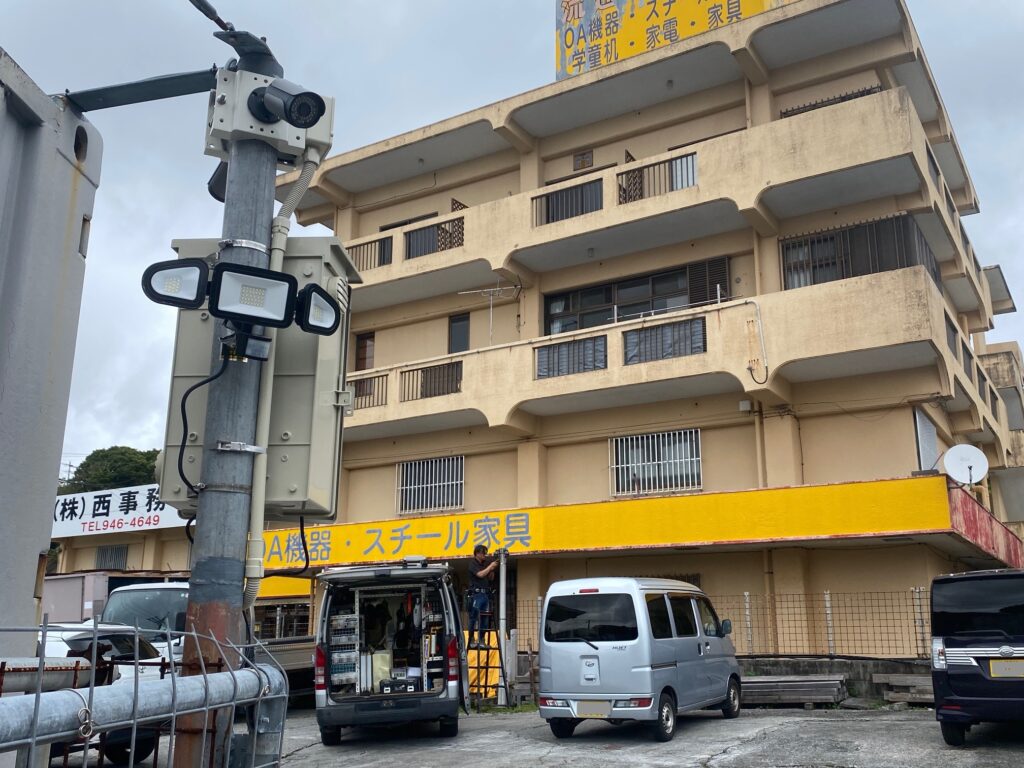 防犯カメラ 人感センサーライト 防犯対策