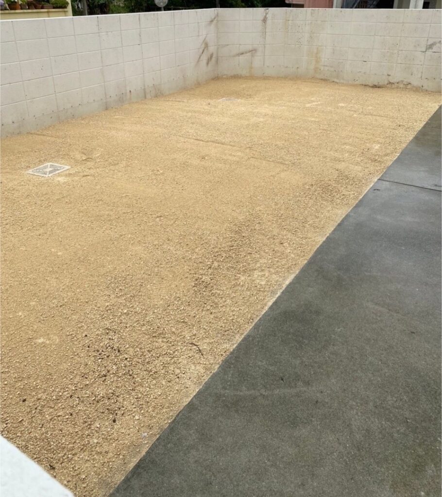 施工後　雑草対策　頑固な雑草
