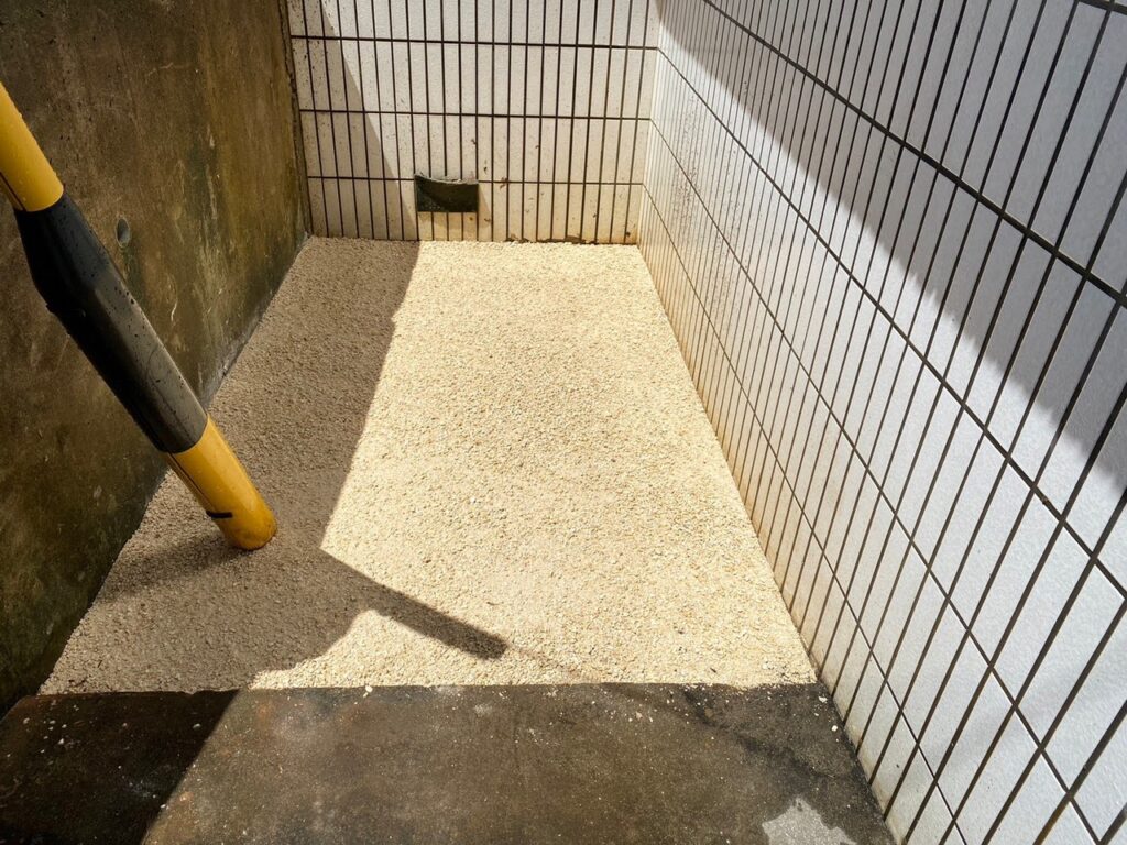草なしくん施工後 雑草対策 草刈り