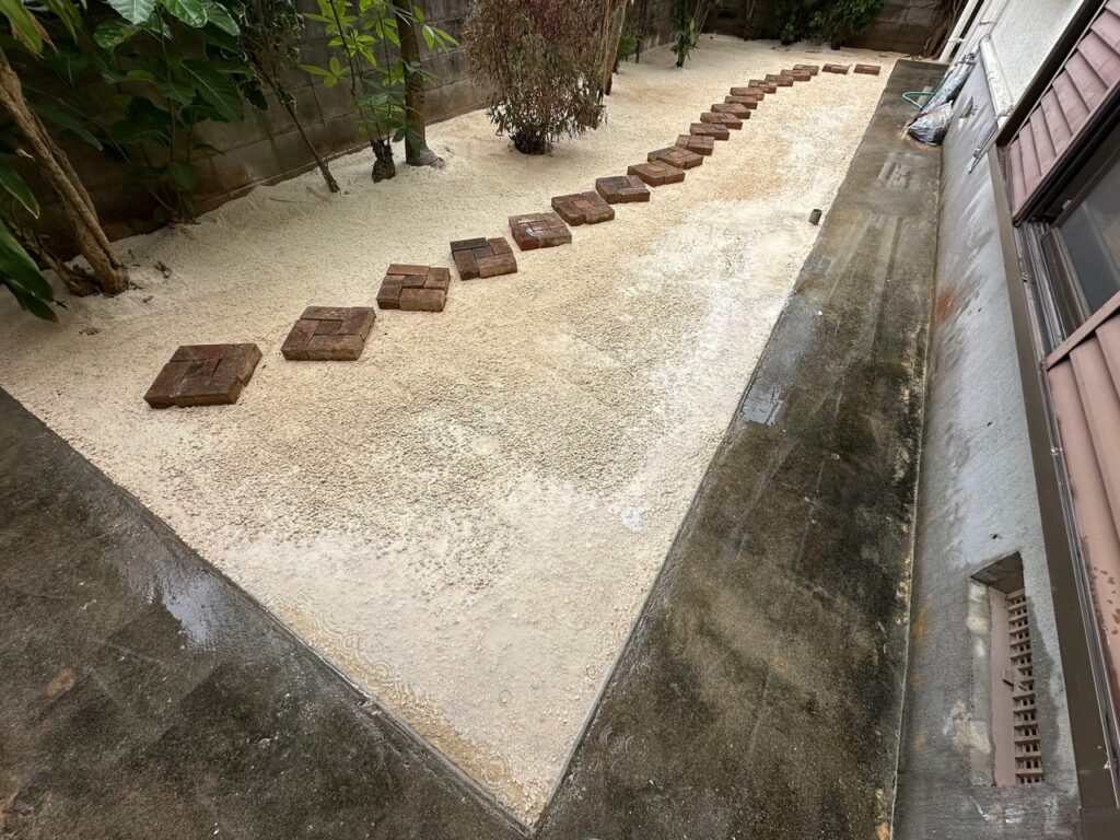 雑草対策　アフター　草なしくん