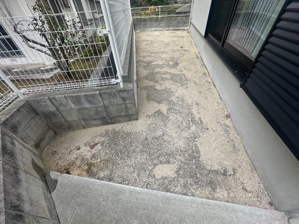 施工後１年６ヶ月後　雑草生えてない
草なしくん